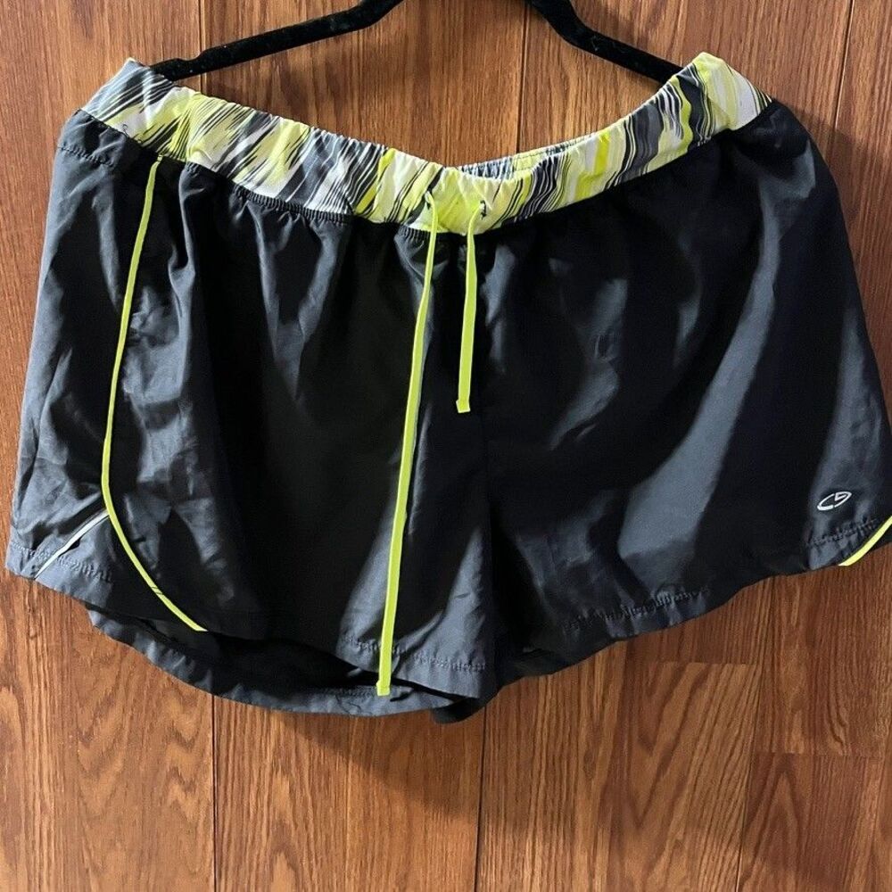 Champion Activewear Shorts XXL Womens Large Running green gray Inner Briefs